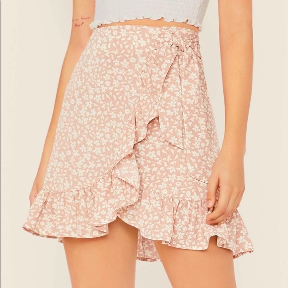 NEW Shein Ruffle Ditsy Floral Mock Wrap Skirt - Picture 1 of 2
